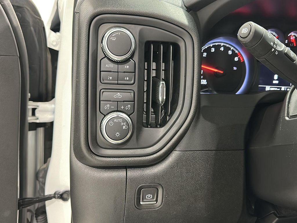 used 2023 GMC Sierra 1500 car, priced at $30,989