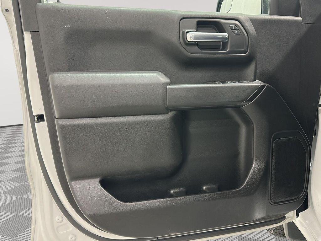 used 2023 GMC Sierra 1500 car, priced at $30,989