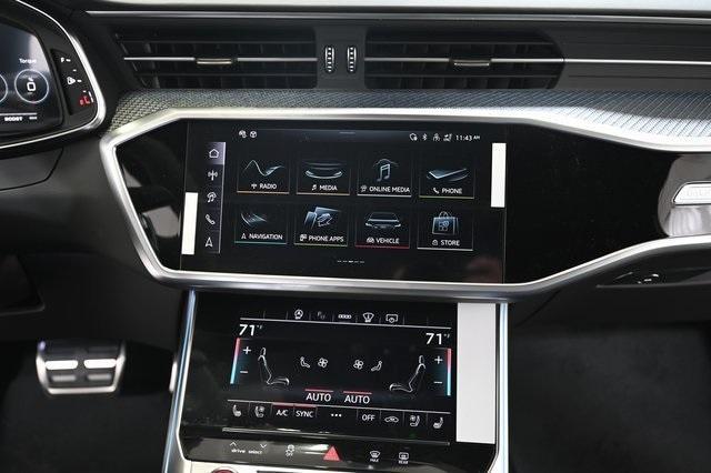 new 2025 Audi RS 6 Avant car, priced at $147,365