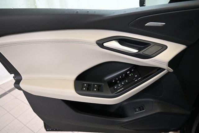 new 2025 Audi Q6 e-tron car, priced at $75,425