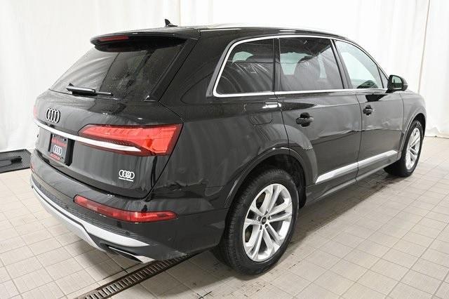 new 2025 Audi Q7 car, priced at $65,650