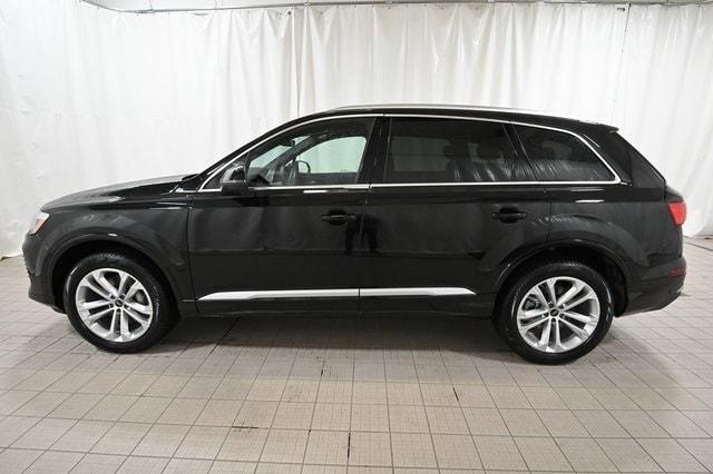 new 2025 Audi Q7 car, priced at $65,650