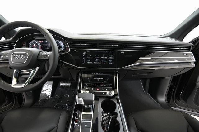 new 2025 Audi Q7 car, priced at $65,270