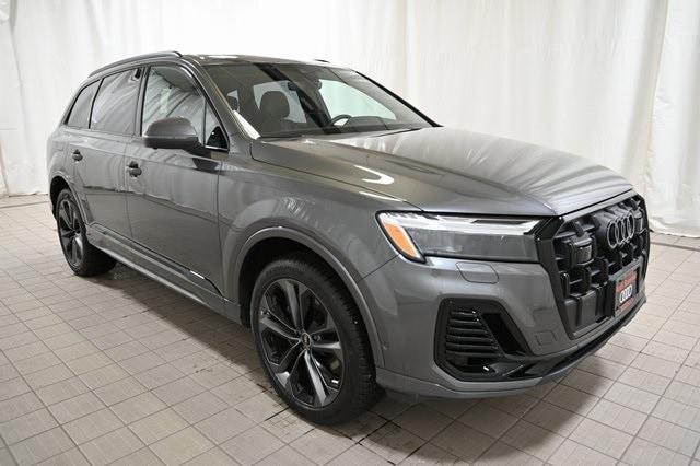 new 2025 Audi Q7 car, priced at $77,840