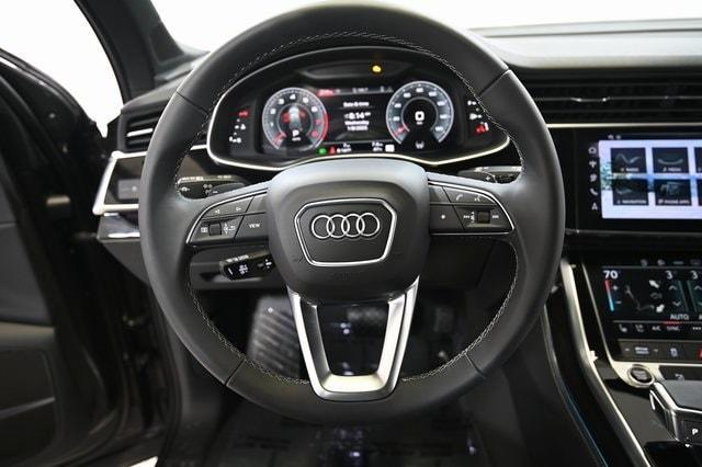 new 2025 Audi Q7 car, priced at $77,840