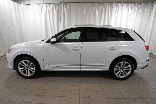 new 2025 Audi Q7 car, priced at $75,890