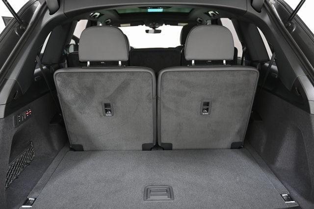 new 2025 Audi Q7 car, priced at $81,650