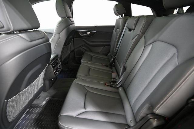 new 2025 Audi Q7 car, priced at $81,650