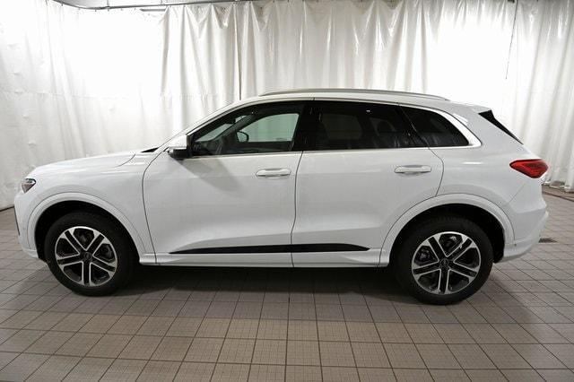 new 2025 Audi Q5 car, priced at $58,190