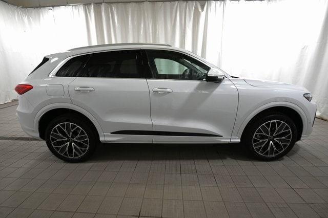 new 2025 Audi Q5 car, priced at $62,040