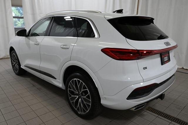 new 2025 Audi Q5 car, priced at $62,040