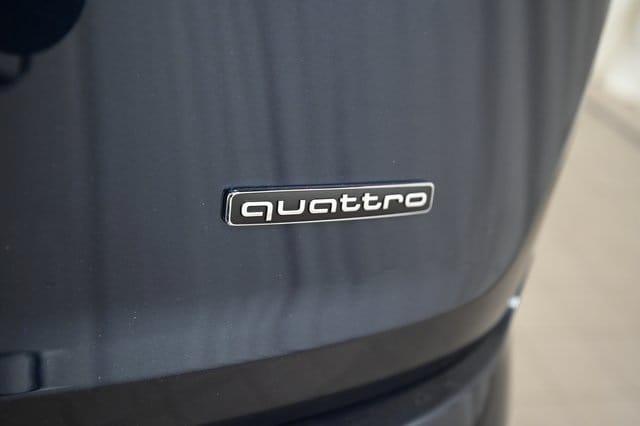 new 2025 Audi Q7 car, priced at $77,750