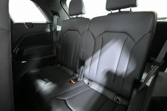 new 2025 Audi Q7 car, priced at $77,450