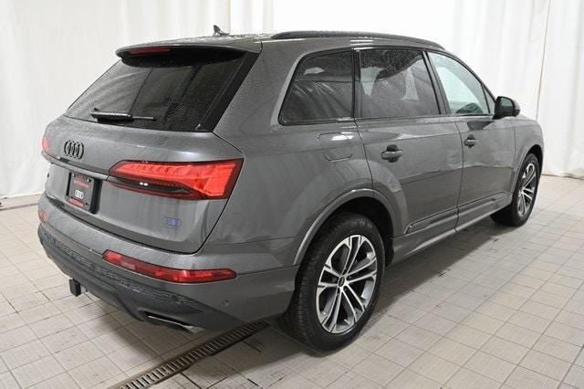 new 2025 Audi Q7 car, priced at $71,120