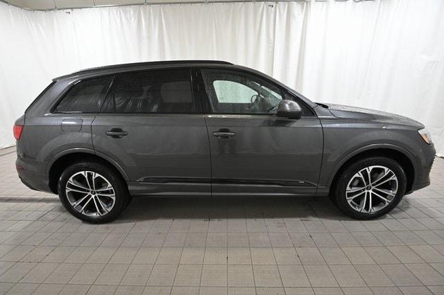 new 2025 Audi Q7 car, priced at $71,120