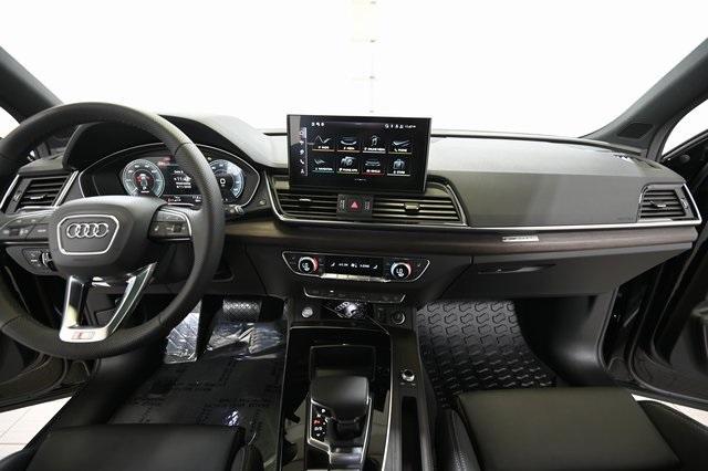 new 2025 Audi Q5 car, priced at $69,385