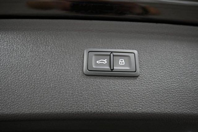 new 2025 Audi Q5 car, priced at $69,385
