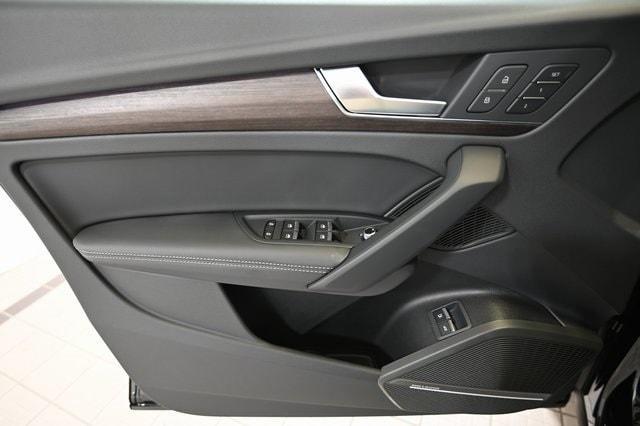 new 2025 Audi Q5 car, priced at $69,385