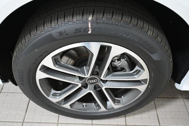 new 2025 Audi Q5 car, priced at $54,658