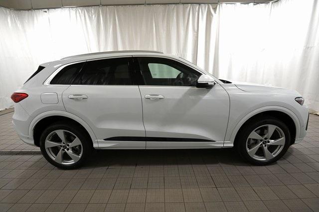 new 2025 Audi Q5 car, priced at $60,440