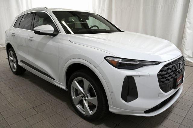 new 2025 Audi Q5 car, priced at $60,440