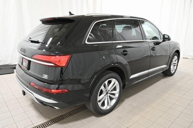 new 2025 Audi Q7 car, priced at $68,100