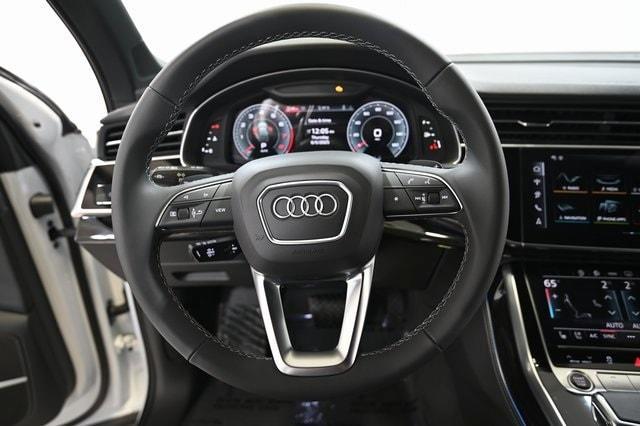 new 2025 Audi Q7 car, priced at $77,450