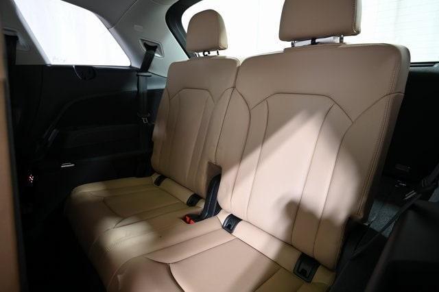 new 2025 Audi Q7 car, priced at $84,115