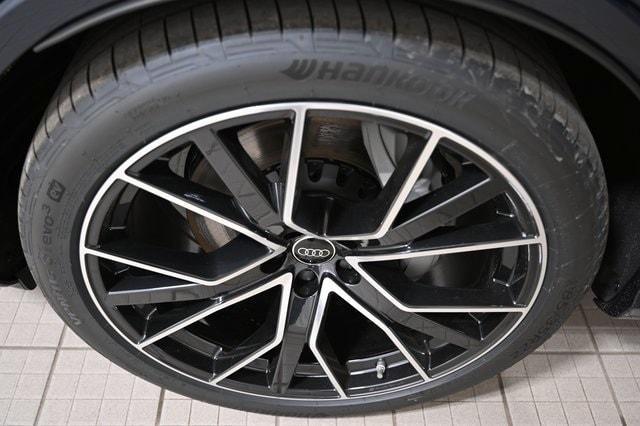 new 2025 Audi Q7 car, priced at $87,200