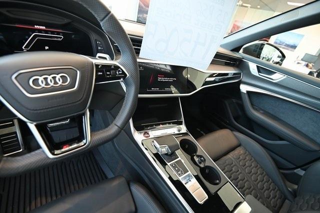 new 2025 Audi RS 6 Avant car