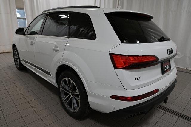 new 2025 Audi Q7 car, priced at $68,555