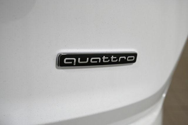 new 2025 Audi Q7 car, priced at $68,555