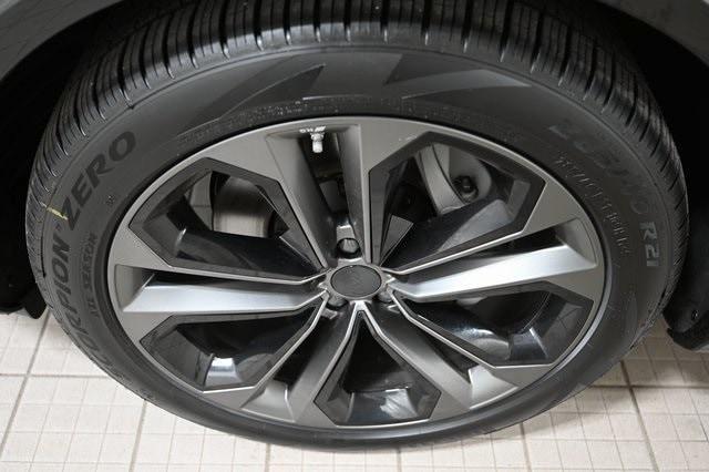 new 2026 Audi Q7 car, priced at $81,995