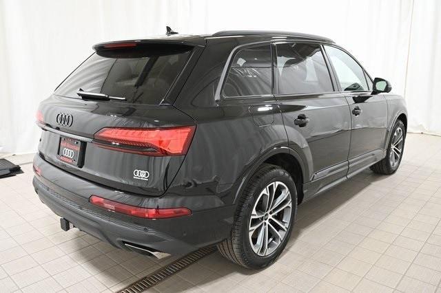 new 2025 Audi Q7 car, priced at $71,500