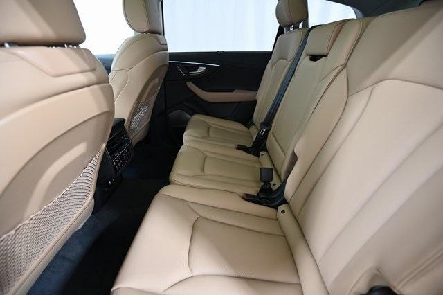 new 2025 Audi Q7 car, priced at $91,605