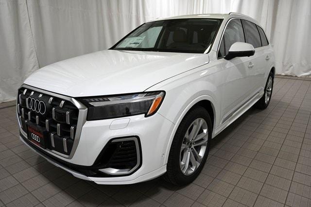 new 2025 Audi Q7 car, priced at $91,605