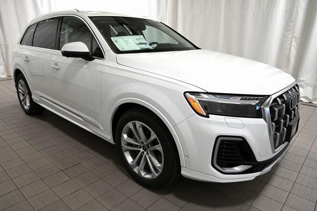 new 2025 Audi Q7 car, priced at $91,605