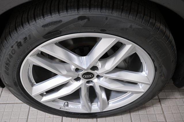 new 2025 Audi Q7 car, priced at $76,170