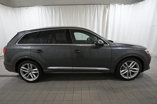 new 2025 Audi Q7 car, priced at $76,170