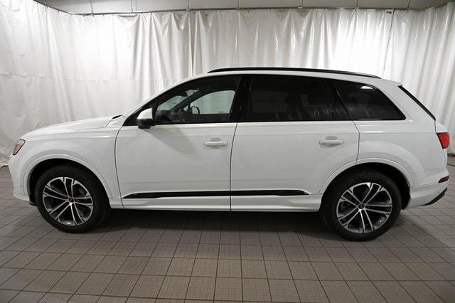 new 2025 Audi Q7 car, priced at $70,710