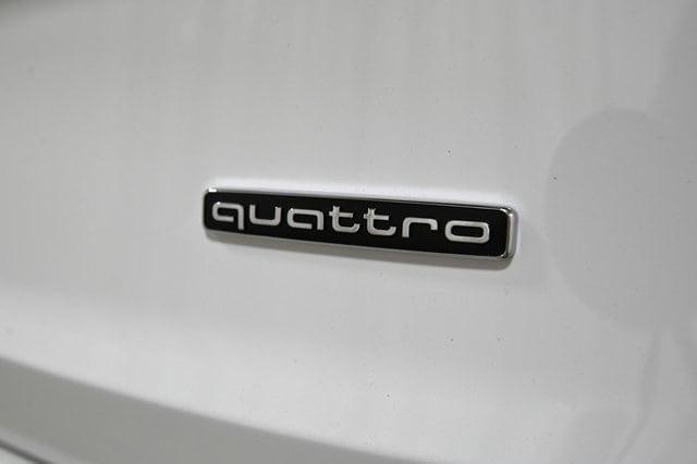 new 2025 Audi Q7 car, priced at $70,710
