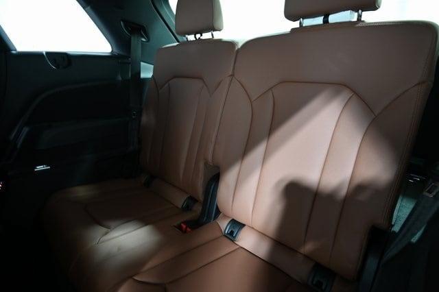 new 2025 Audi Q7 car, priced at $70,710