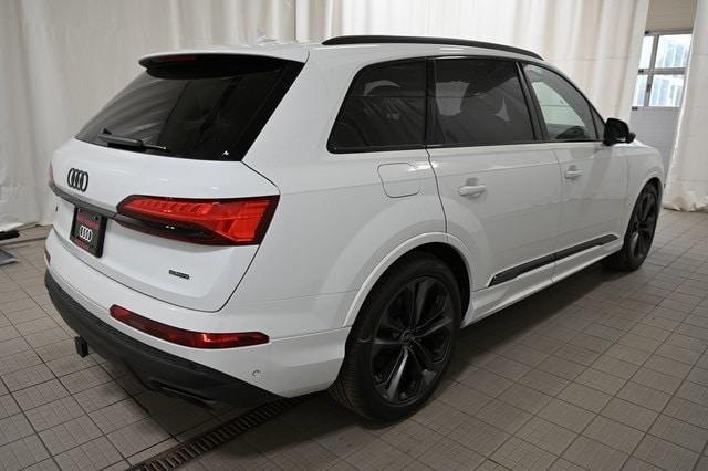 new 2025 Audi Q7 car, priced at $77,450