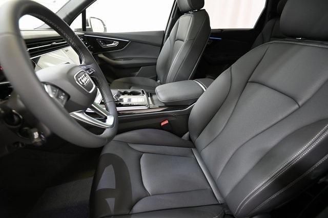 new 2025 Audi Q7 car, priced at $77,450