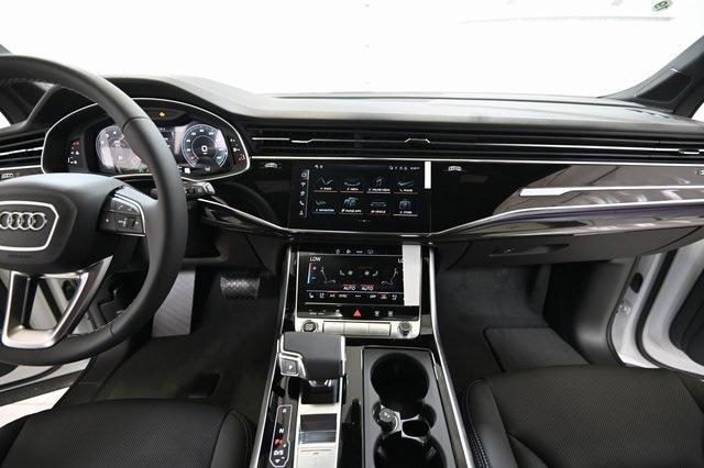 new 2025 Audi Q7 car, priced at $77,450