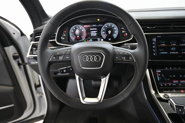new 2025 Audi Q7 car, priced at $77,450