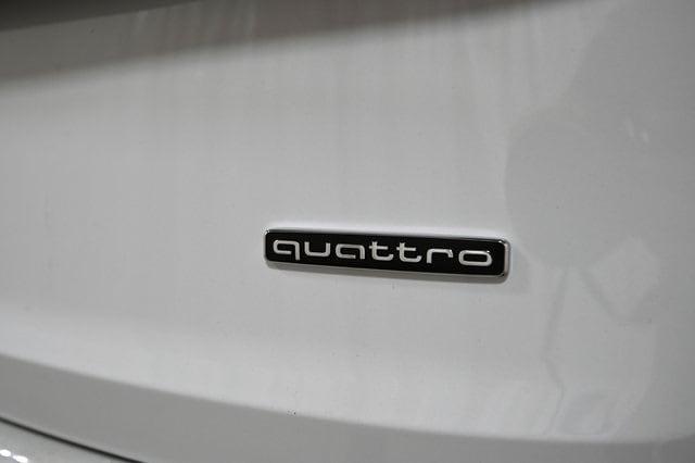 new 2025 Audi Q7 car, priced at $77,450