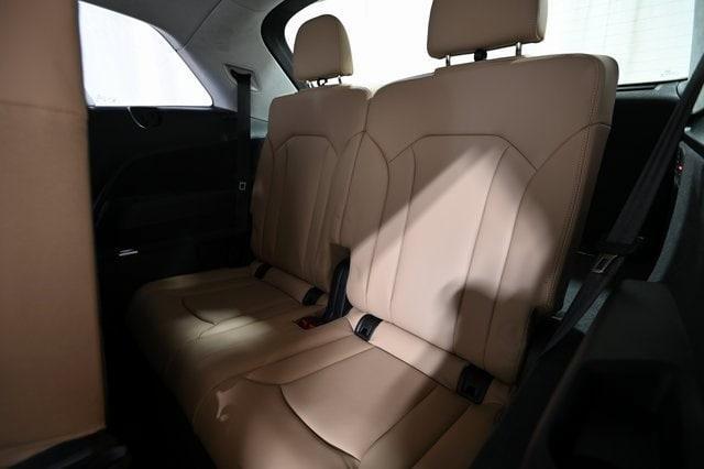 new 2025 Audi Q7 car, priced at $89,310