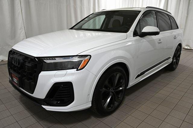 new 2025 Audi Q7 car, priced at $89,310