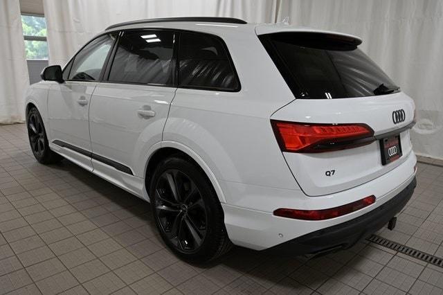 new 2025 Audi Q7 car, priced at $89,310